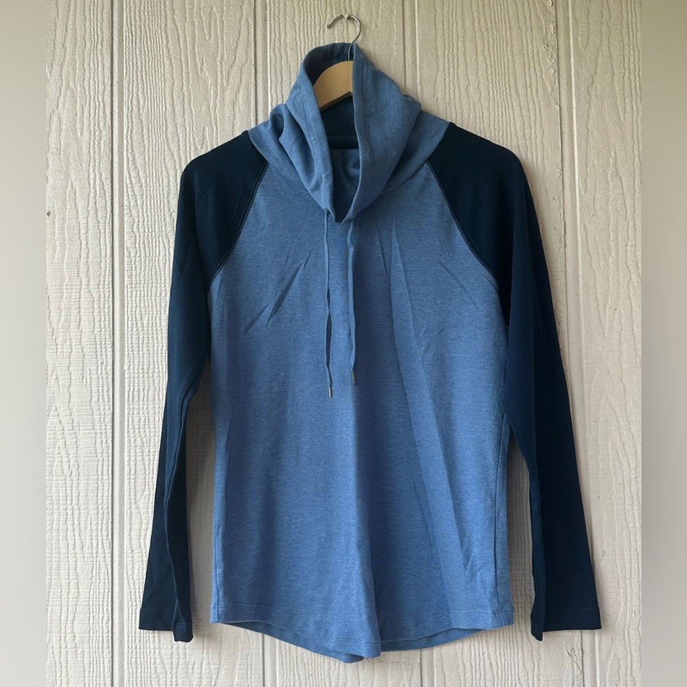 American Living Pullover Top